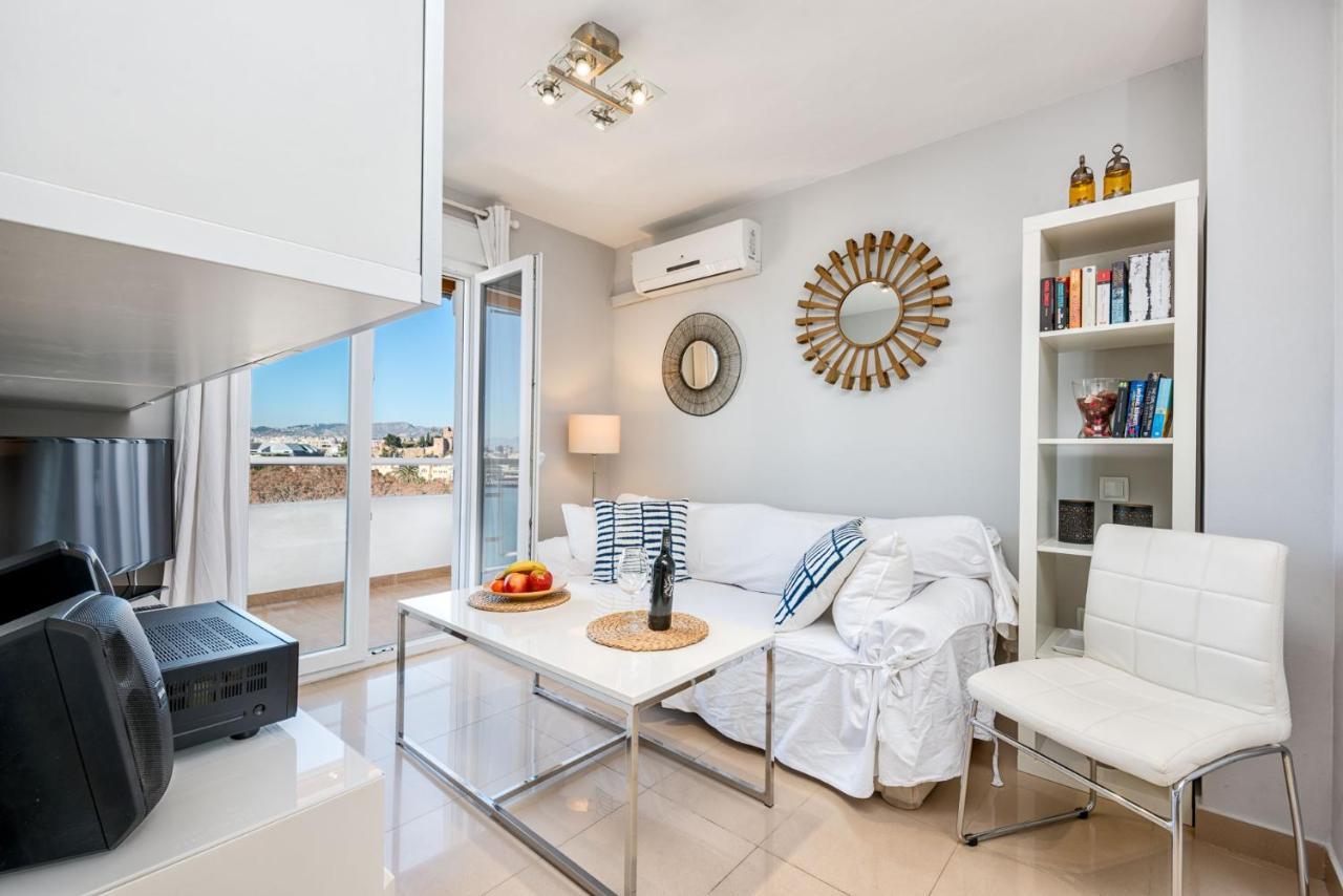 Susana Beach Apartment In Malaga By Solaga Holiday Homes Luaran gambar