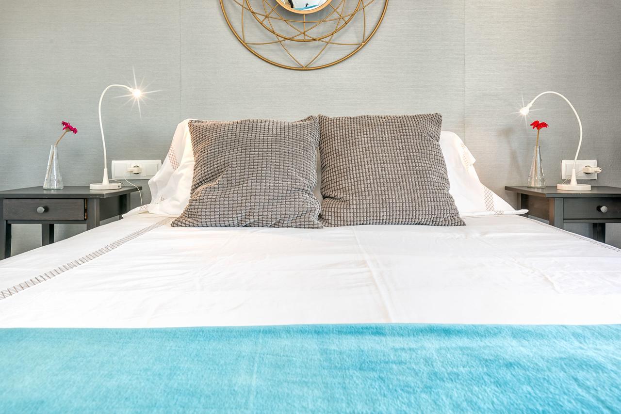 Susana Beach Apartment In Malaga By Solaga Holiday Homes Luaran gambar