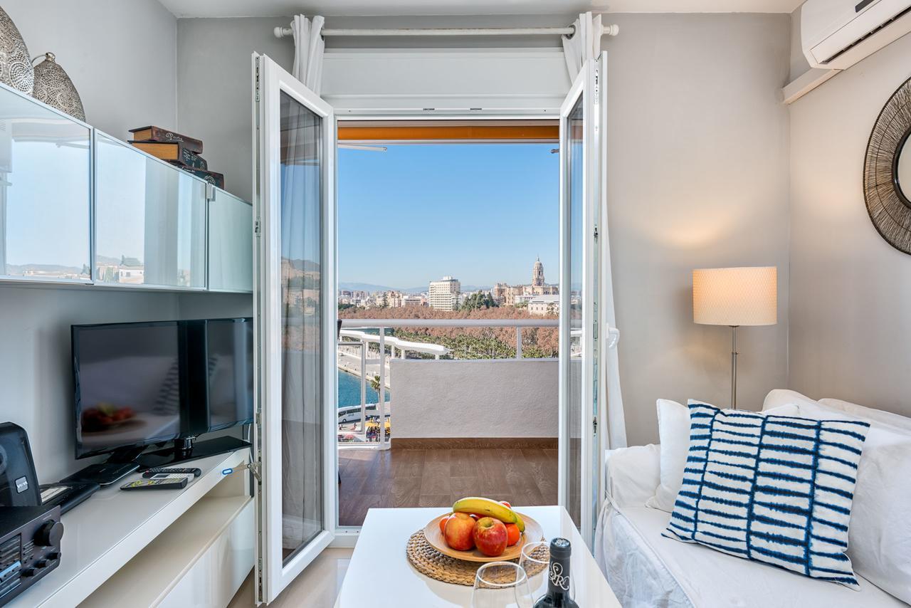 Susana Beach Apartment In Malaga By Solaga Holiday Homes Luaran gambar