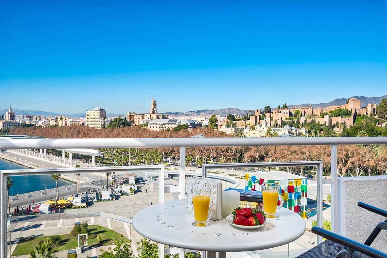 Susana Beach Apartment In Malaga By Solaga Holiday Homes Luaran gambar